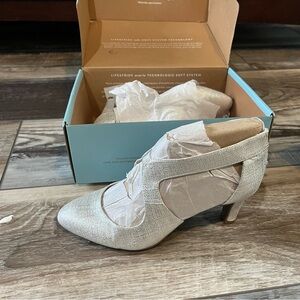 Life Stride Silver Heels Elegant Comfort